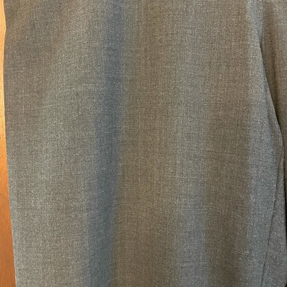 Checkered black and Gray or Solid Gray Gap trouser - Picture 5 of 10